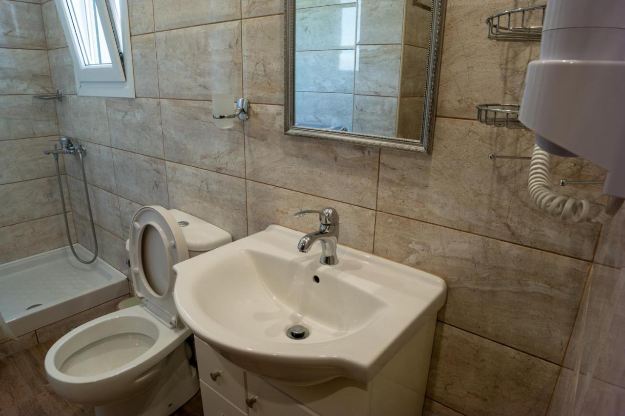 Rea Hotel Paralía Eksteriør billede
