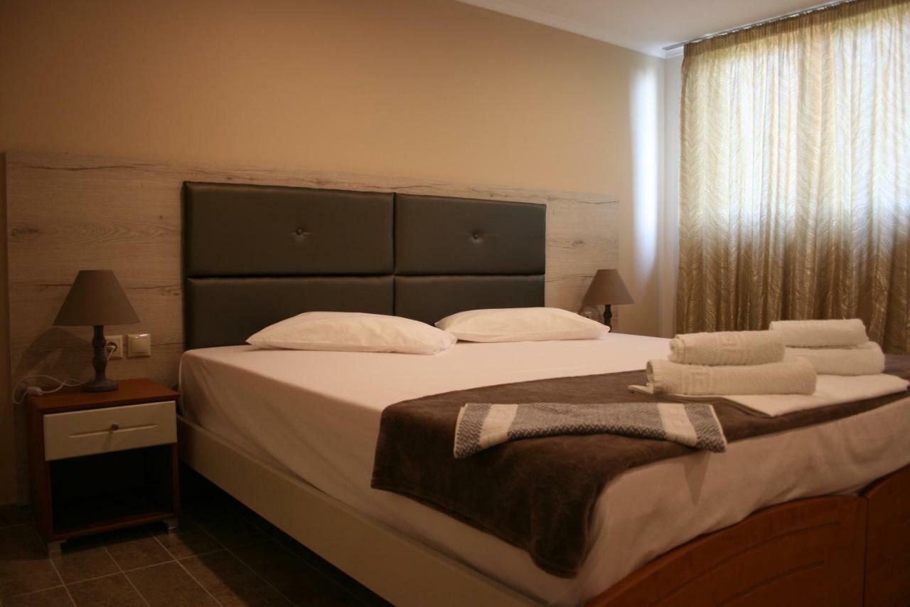 Rea Hotel Paralía Eksteriør billede