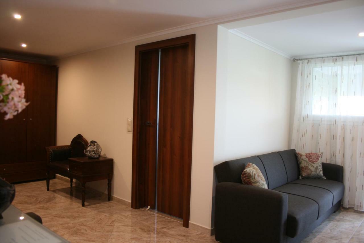 Rea Hotel Paralía Eksteriør billede